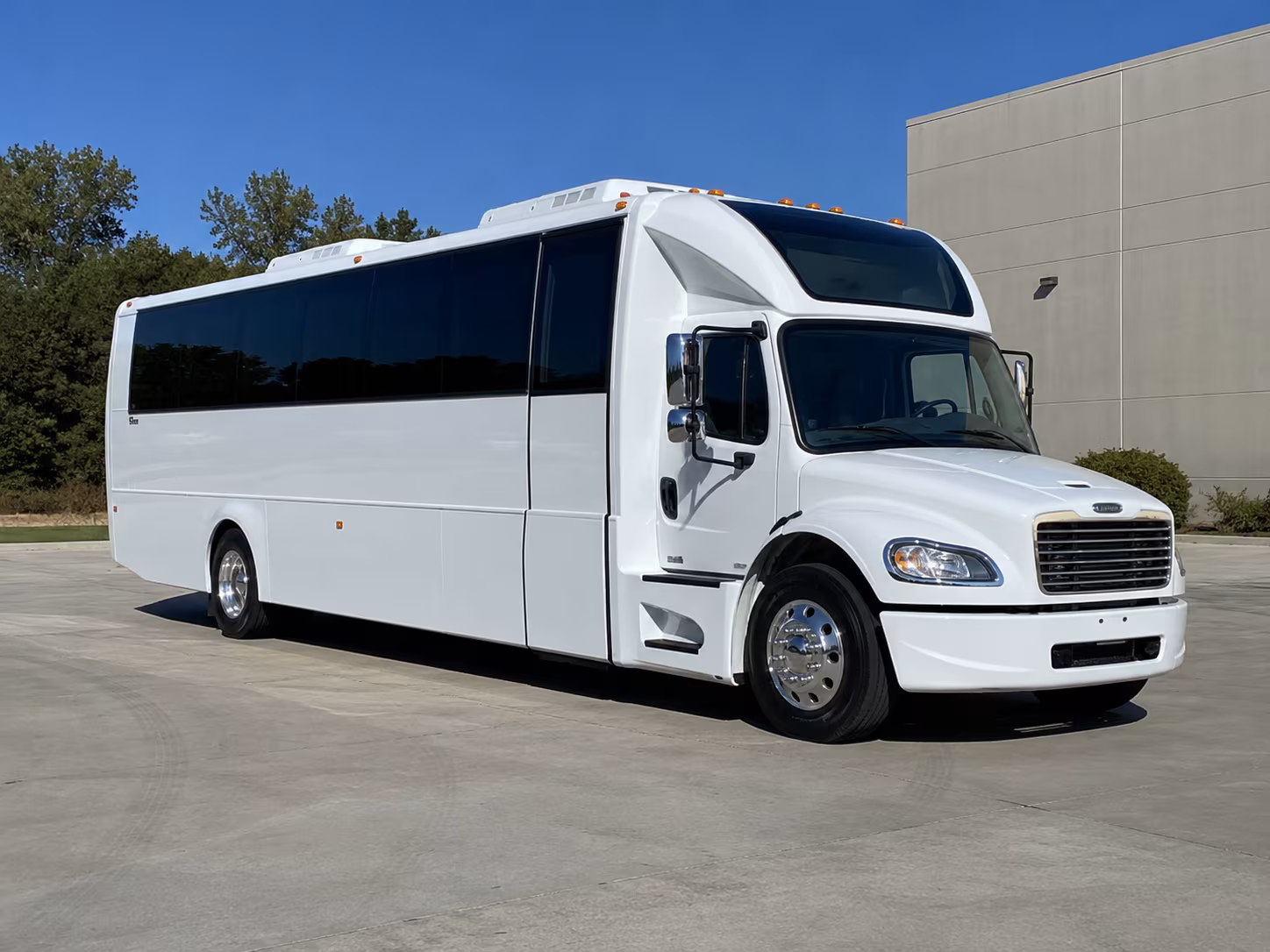 vallejo 28 passenger party bus