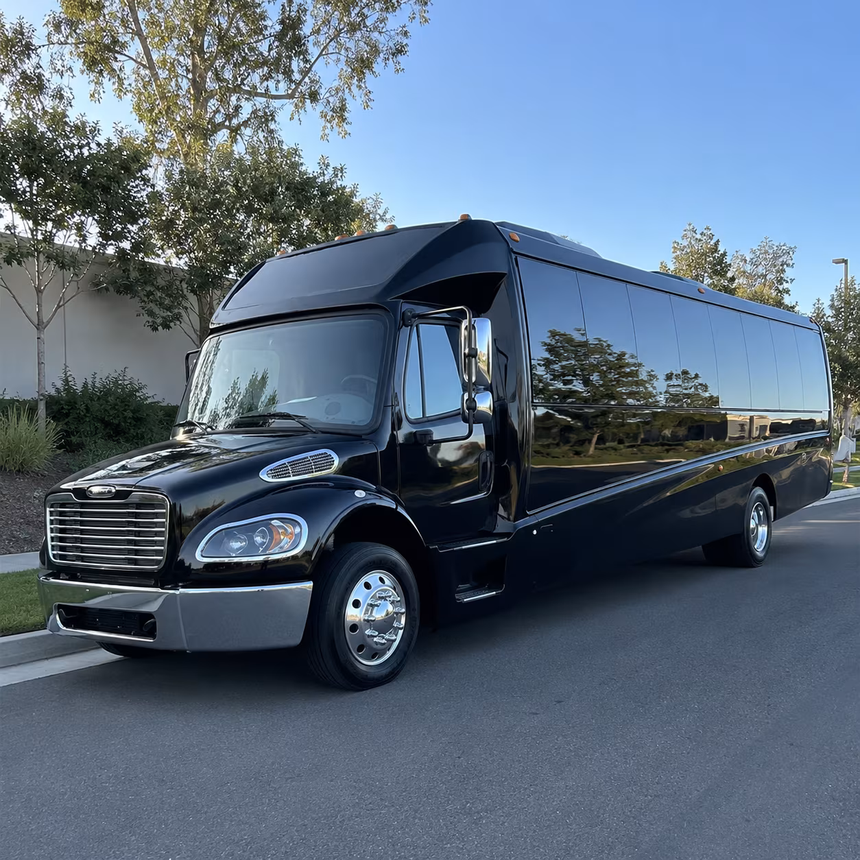 vallejo 30 passenger minibus